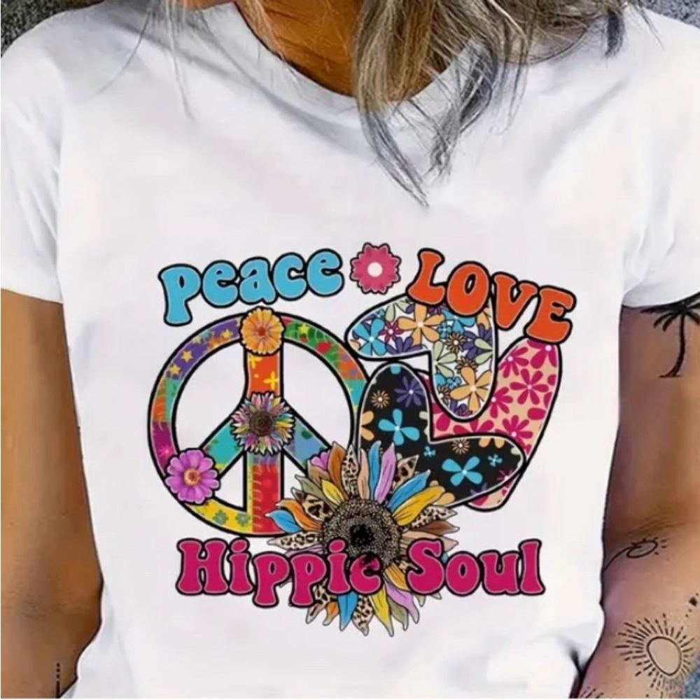 - T Shirt, Woman’s, Graphic Design, Short Sleeve, Sz Med, Come with earrings